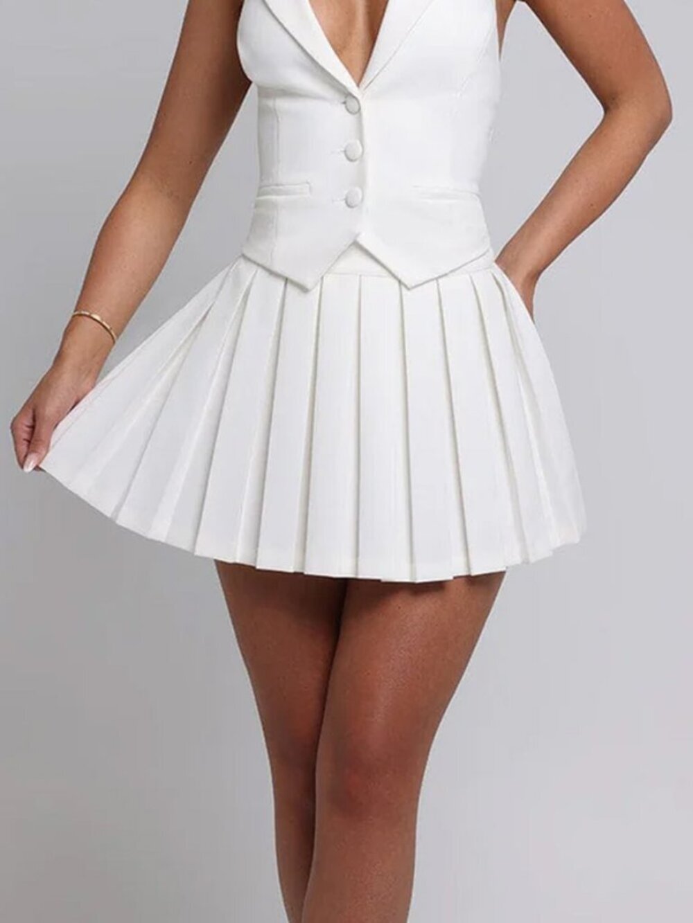 Babyboo Gretchen Pleated Mini Skirt in Ivory NWT NEW Size XL